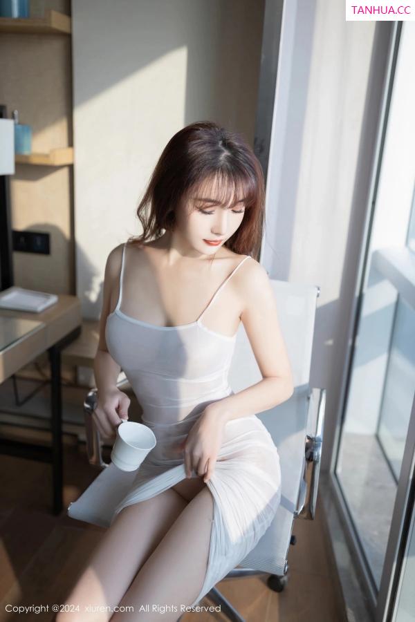 陆萱萱  [XiuRen]高清写真图 2024.02.22 No.8131 陆萱萱 美腿性感第14张图片